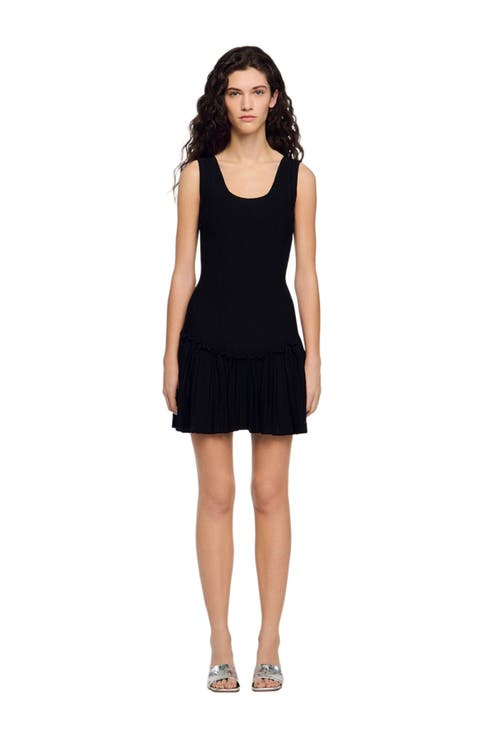 Short knit dress with ruffle