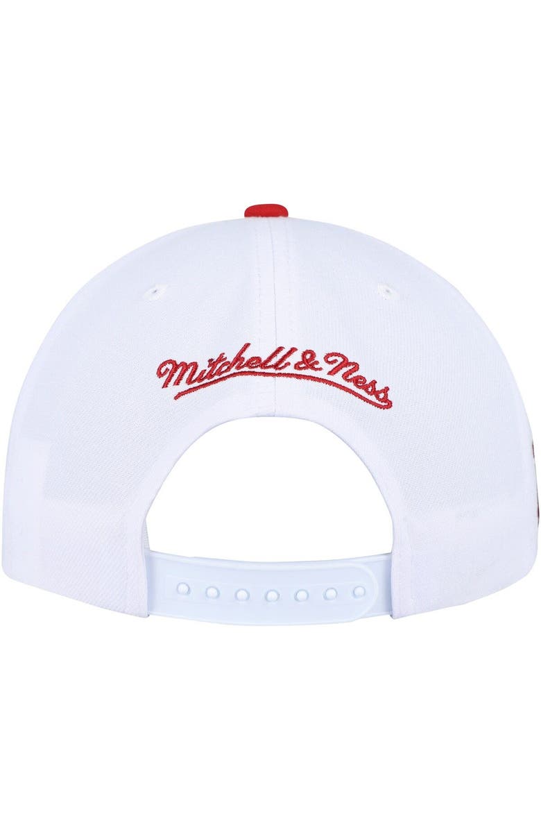 Mitchell & Ness Men's Mitchell & Ness White/Red Chicago Bulls Two-Tone Cherry Bomb Snapback Hat, Alternate, color,