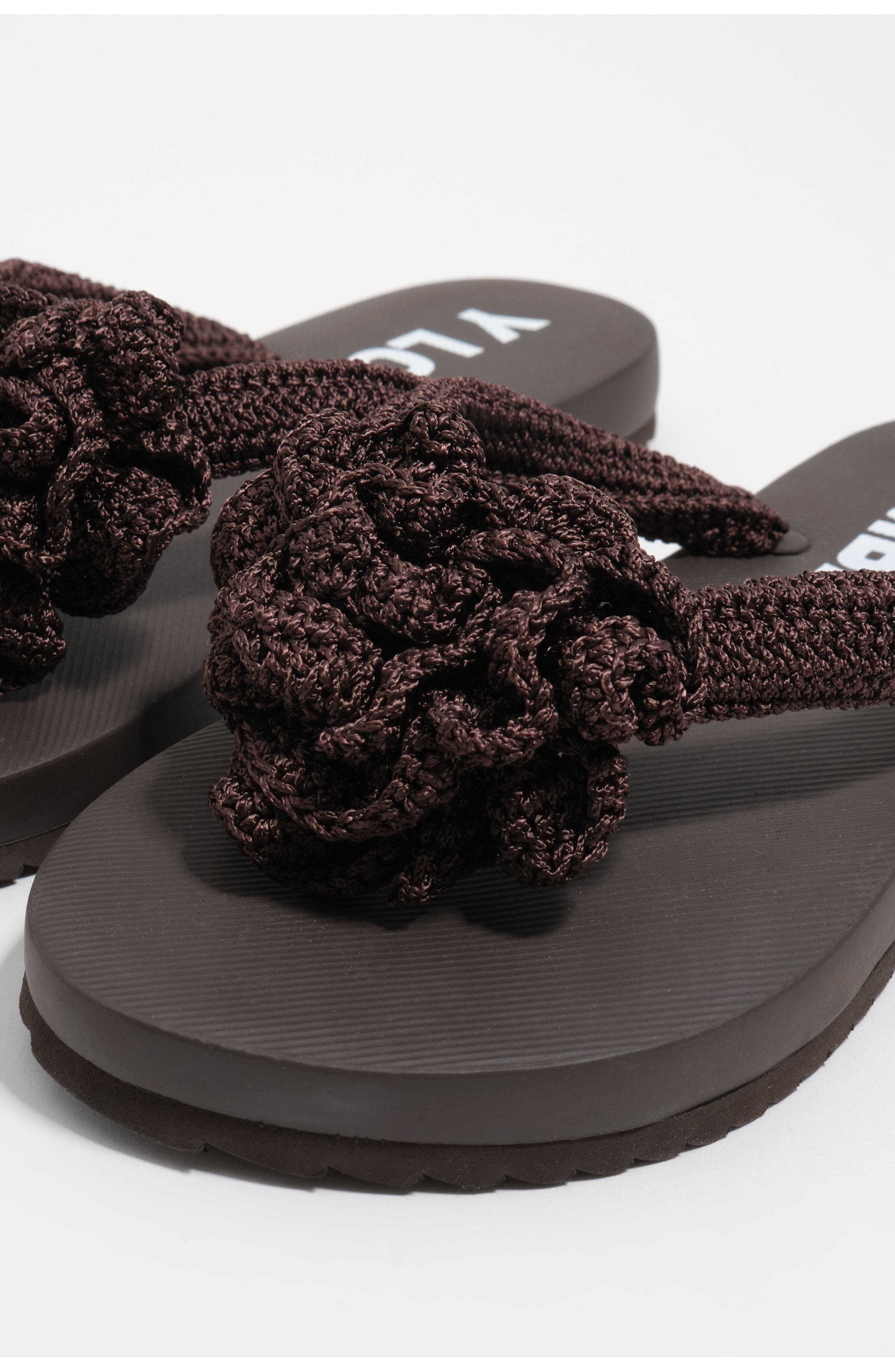 Bimba y Lola Crochet Flower Flip-Flop, Alternate, color, Dark Brown