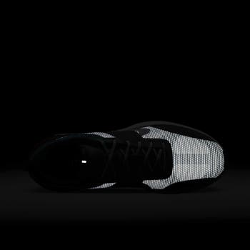 Lunar Roam Sneaker