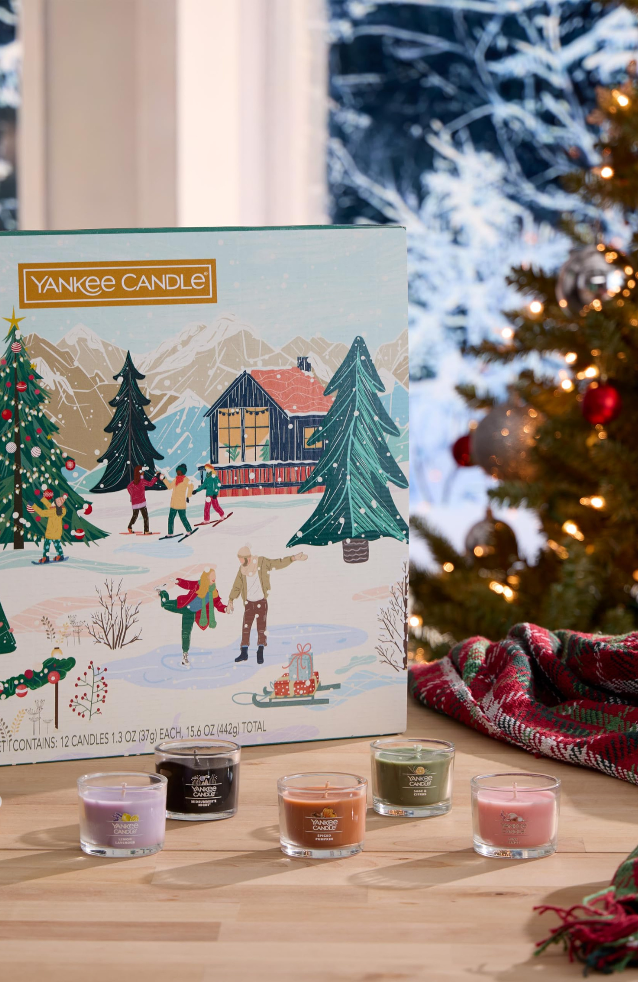 Yankee Candle Signature Votive Mini Candle Jars, 12 Days of Christmas Candle Advent Calendar Variety Pack