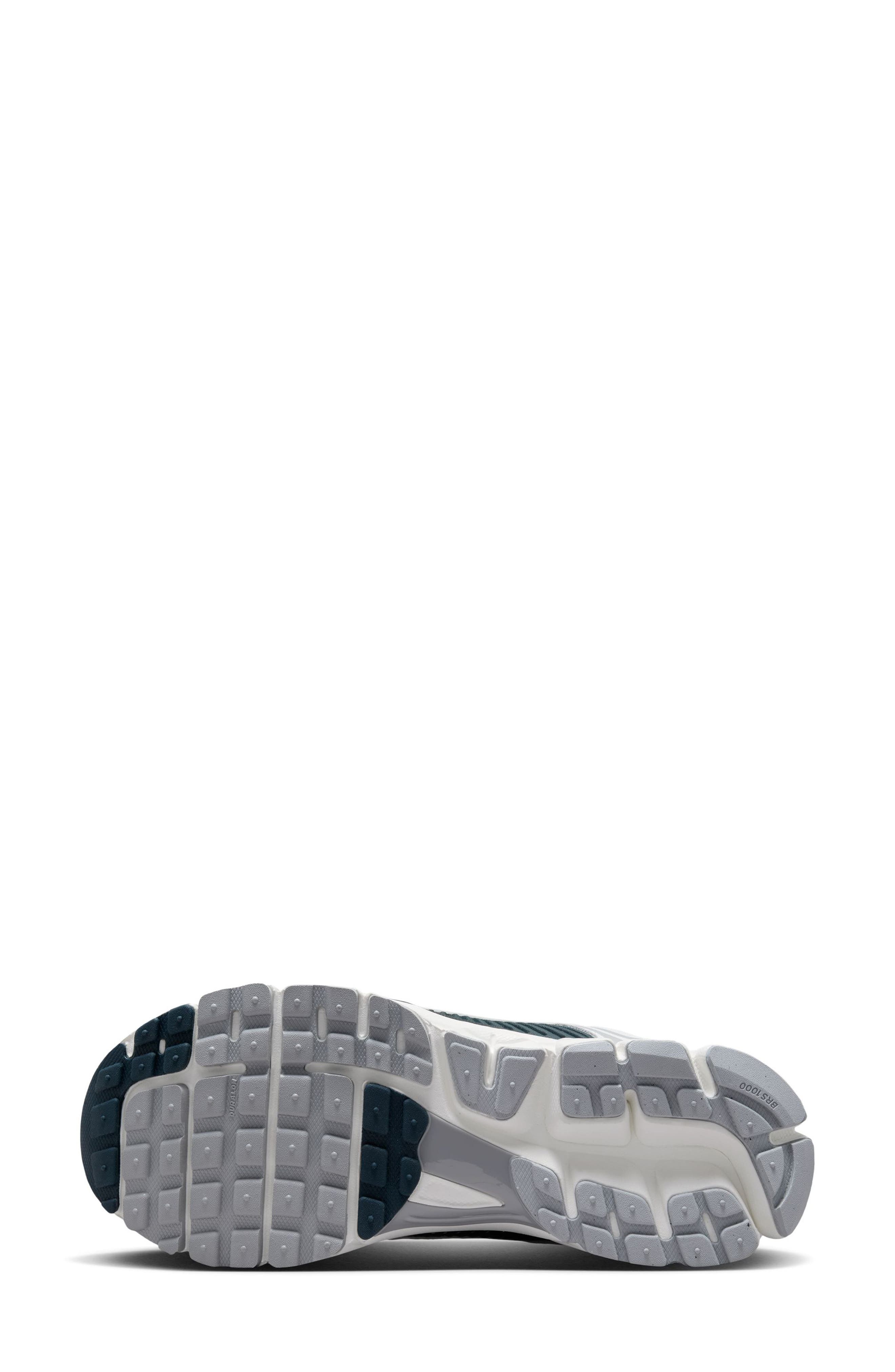 Nike Zoom Vomero 5 Sneaker, Alternate, color, 