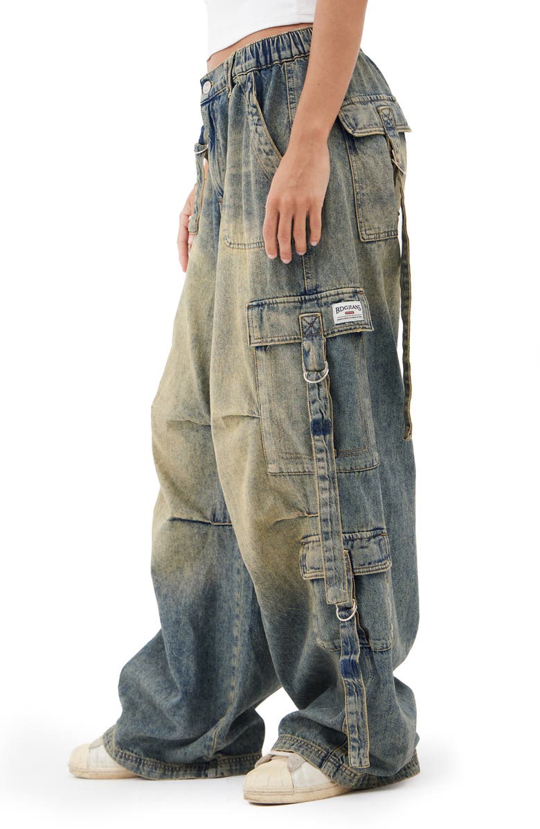 BDG Urban Outfitters Strappy Baggy Cargo Jeans, Alternate, color, Green Tint