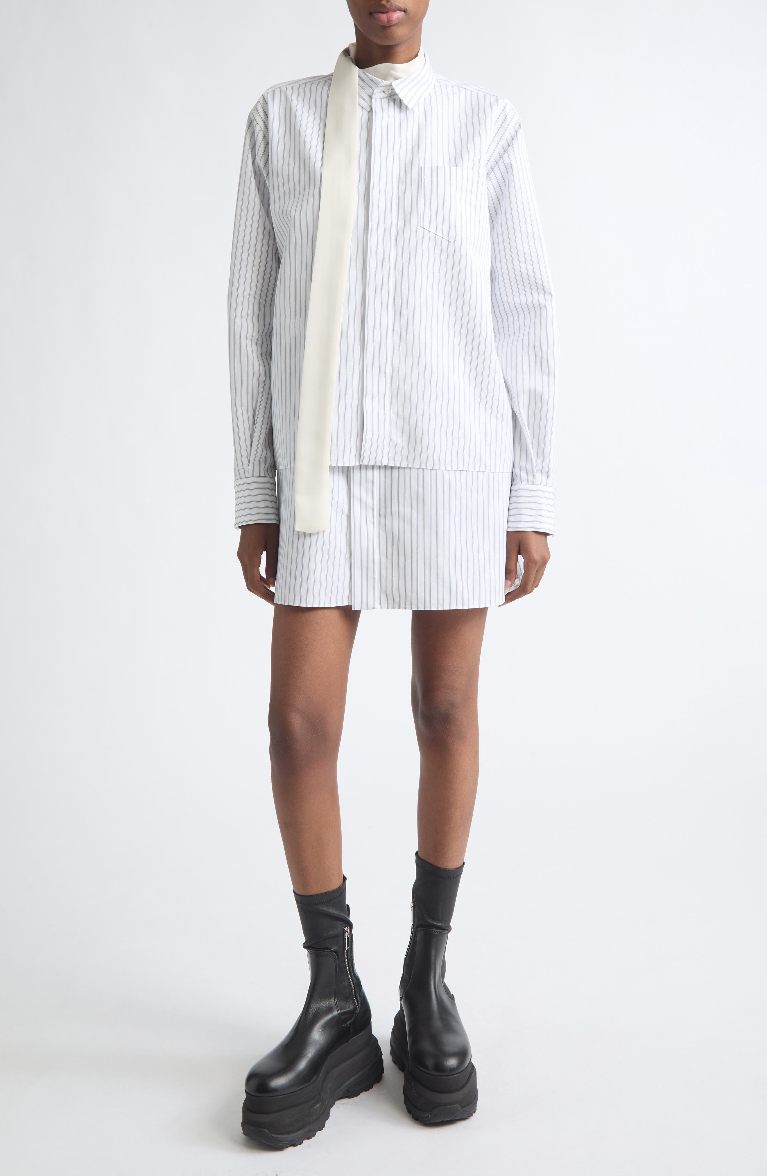 selected OFF WHITE STRIPE