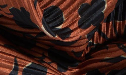 TREASURE & BOND TREASURE & BOND PLEATED SATIN SCARF