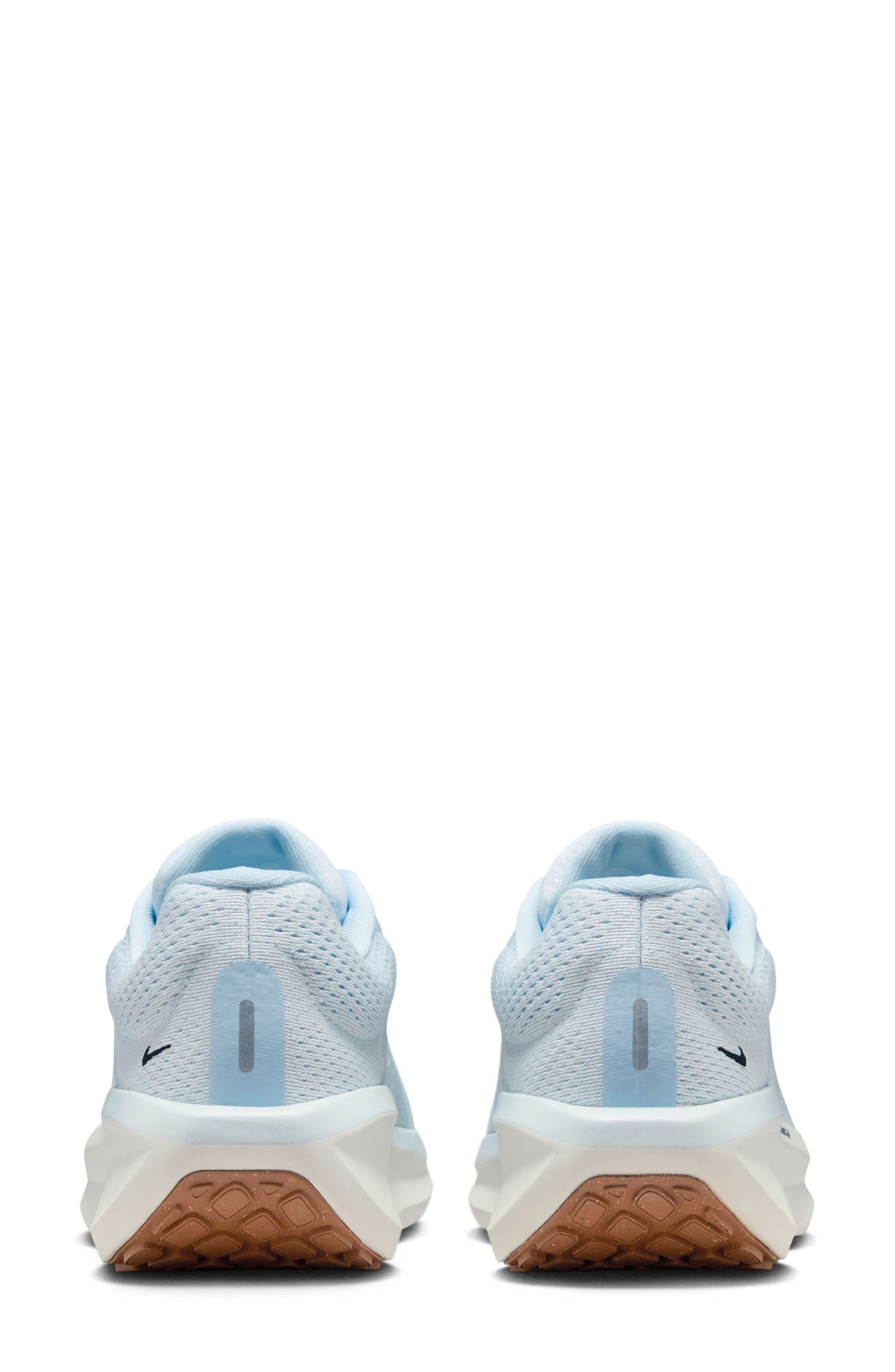 Air Winflo 11 Running Shoe, Alternate, color, 107 WHITE/BLACK