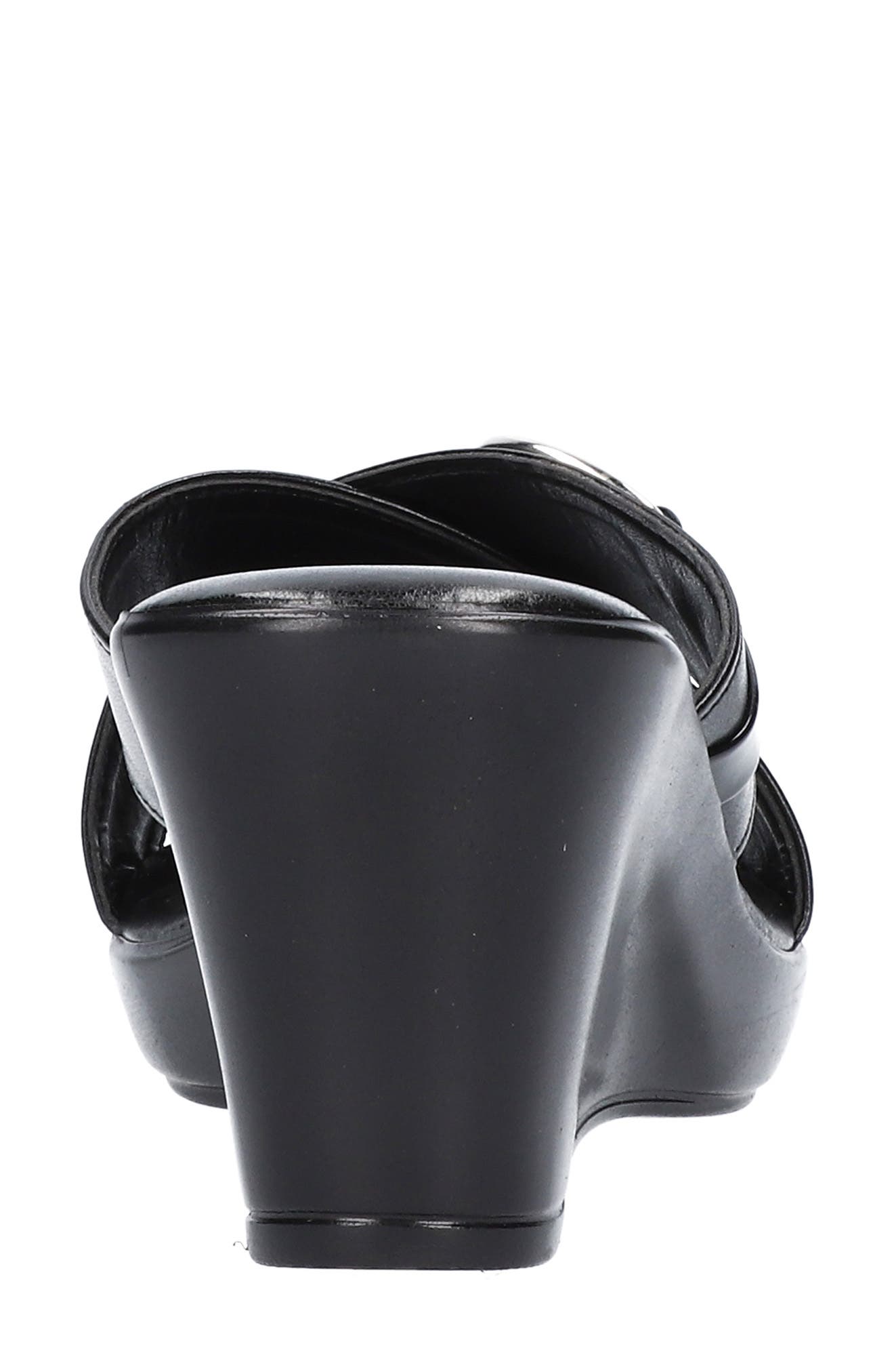 TUSCANY by Easy Street<sup>®</sup> Deusilla Wedge Slide Sandal, Alternate, color, 