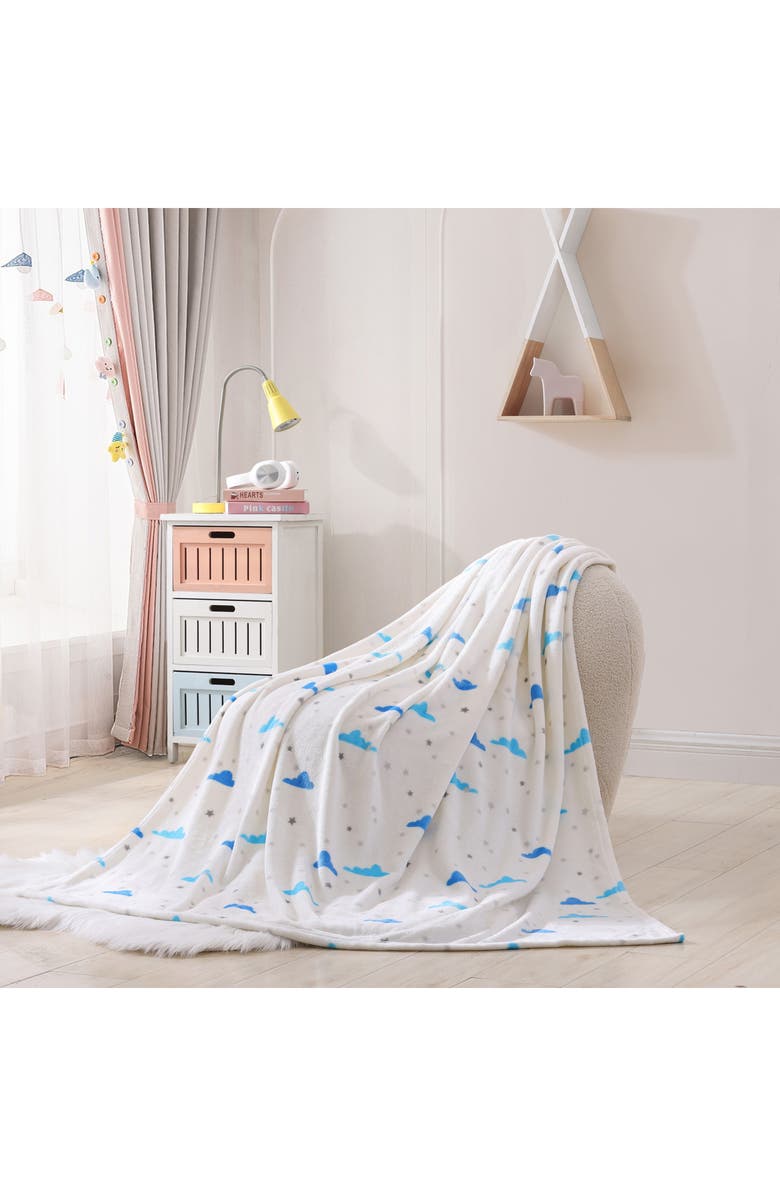 POPPY AND FRITZ Cloud Flannel Brushed Fleece Throw Blanket, Alternate, color, Bright Blue