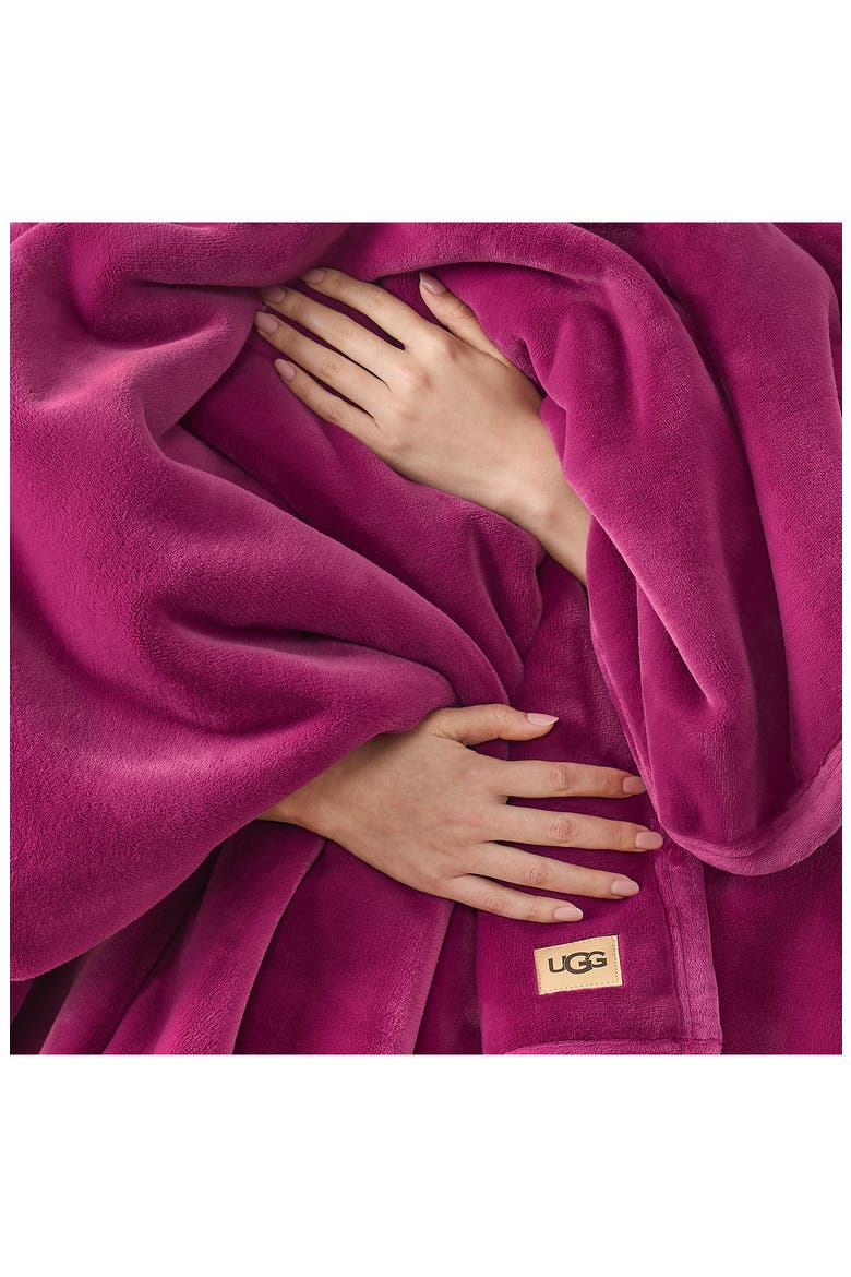 Coco Throw Blanket, Alternate, color, STRAWBERRY