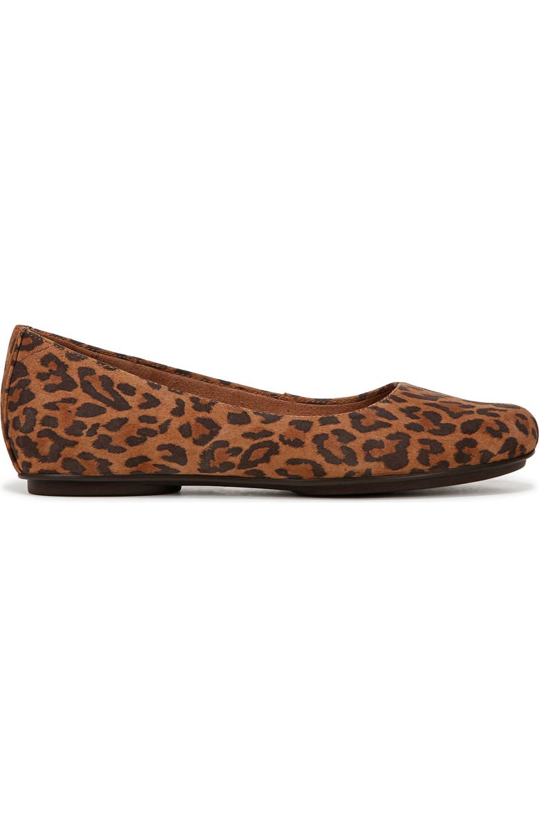 Naturalizer Maxwell Skimmer Flat, Alternate, color, Desert Tan