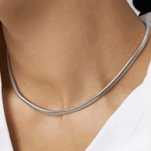 Hollywood Sensation Emra 18k White Gold Plated Snake Chain Necklace  Sleek Sophistication & Versatil In Silver