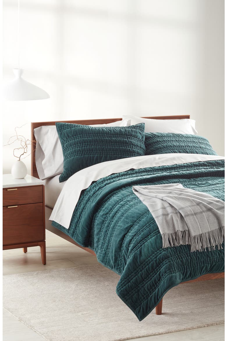 Velveteen Quilt & Shams Set, Alternate, color, GREEN GABLES