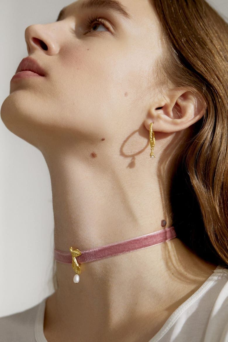 Lily Daily Hoops, Alternate, color, Ivory