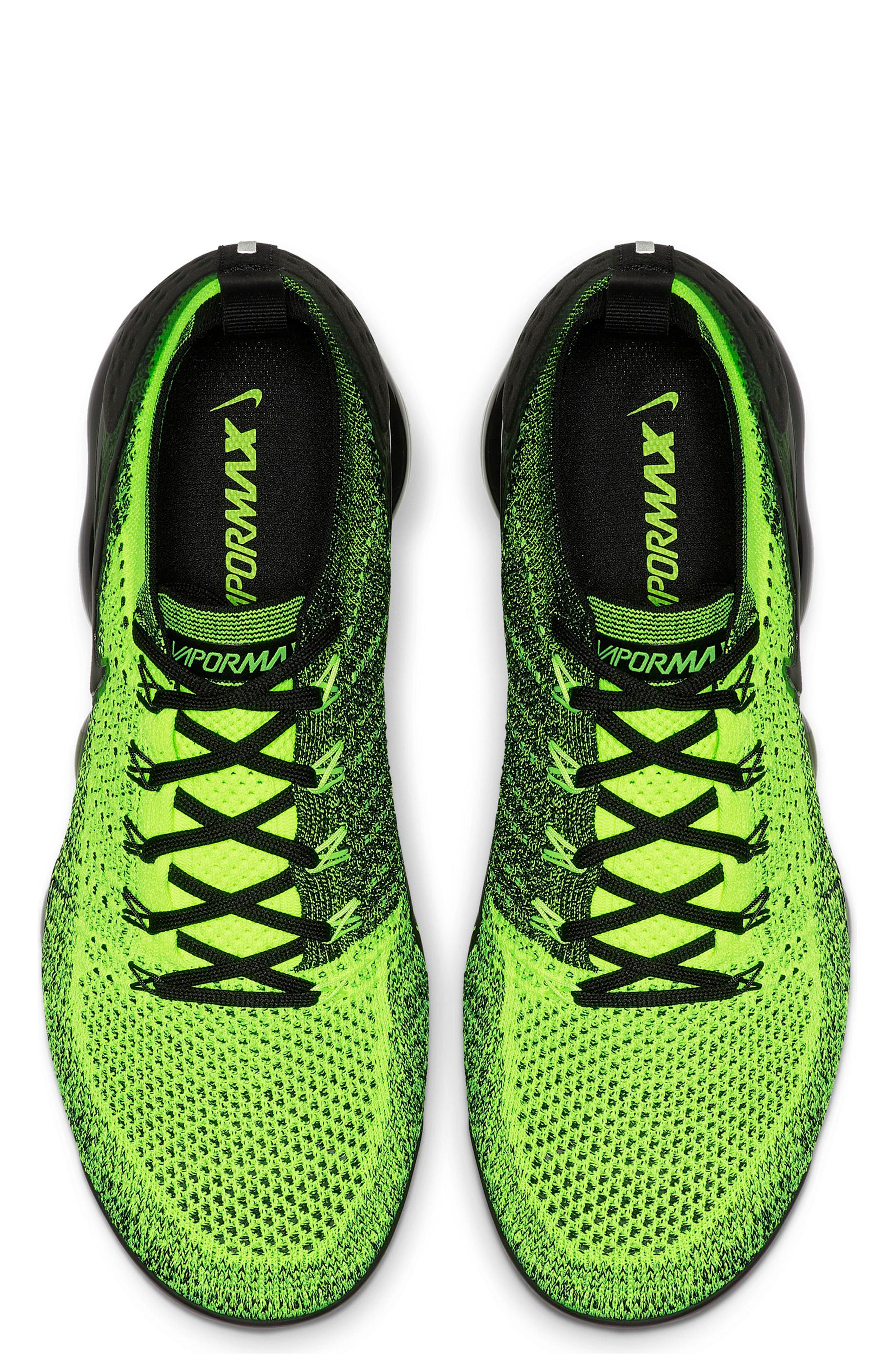 Nike Air VaporMax Flyknit 2 Sneaker, Alternate, color, 