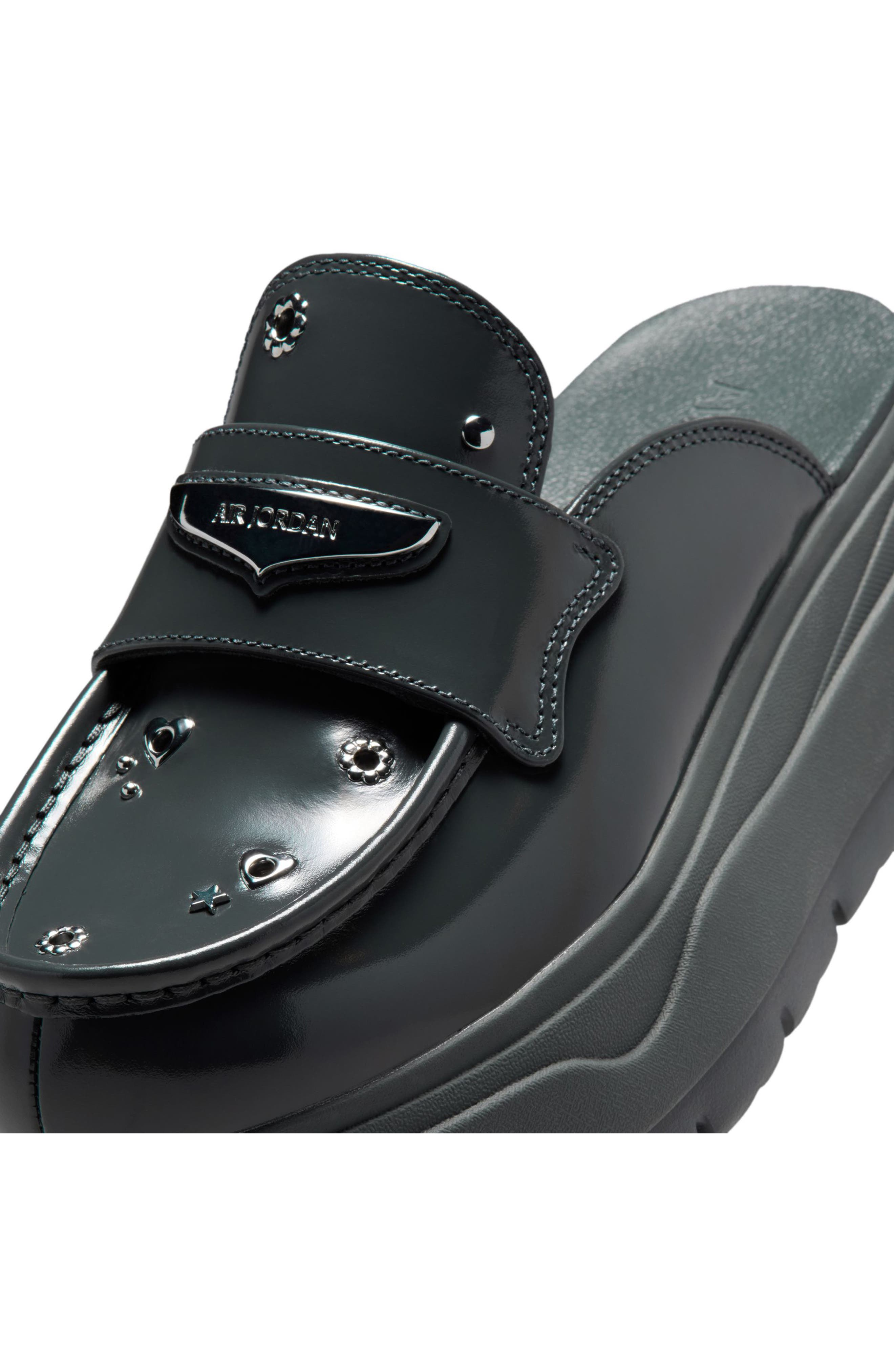 Jordan Air Jordan Mule SE Platform Loafer Mule, Alternate, color, Anthracite/ Metallic Silver