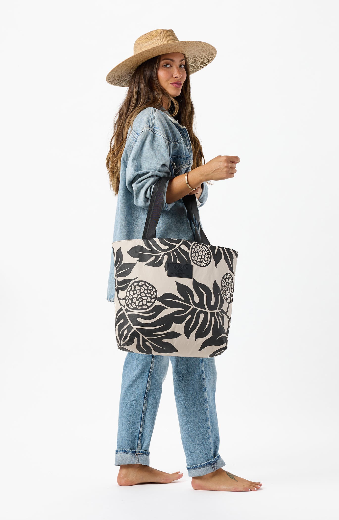 Aloha Collection Day Tripper Holomua Water Resistant Tyvek<sup
®</sup
 Tote, Alternate, color, Black/ Sandstone