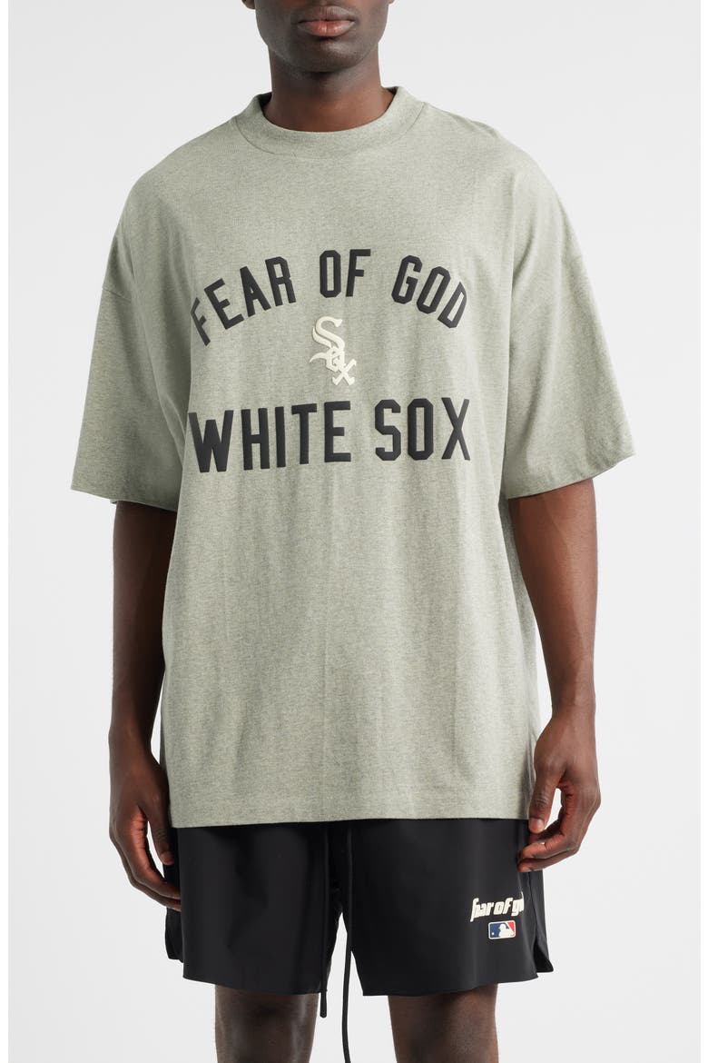 MLB Chicago White Sox '90s Fit Cotton Graphic T-Shirt (Men