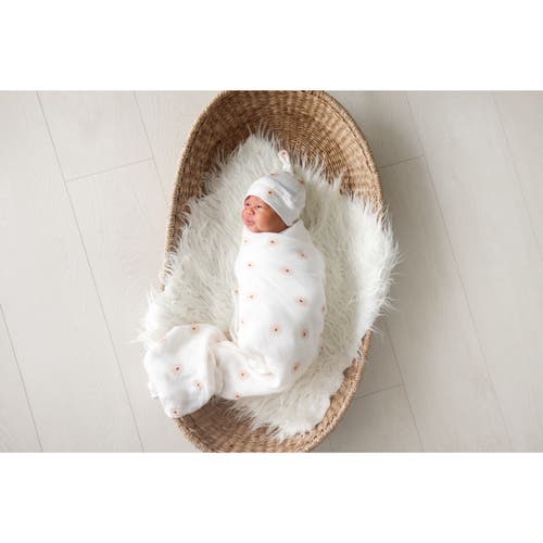 Lulujo Hello World Hat & Swaddle Set In Daisies