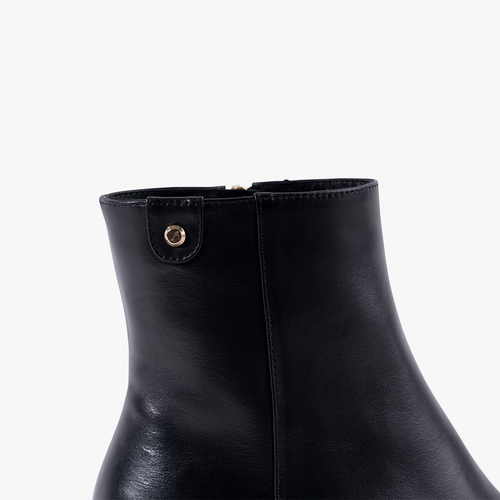 Stinaa.j Sophie Boots In Black