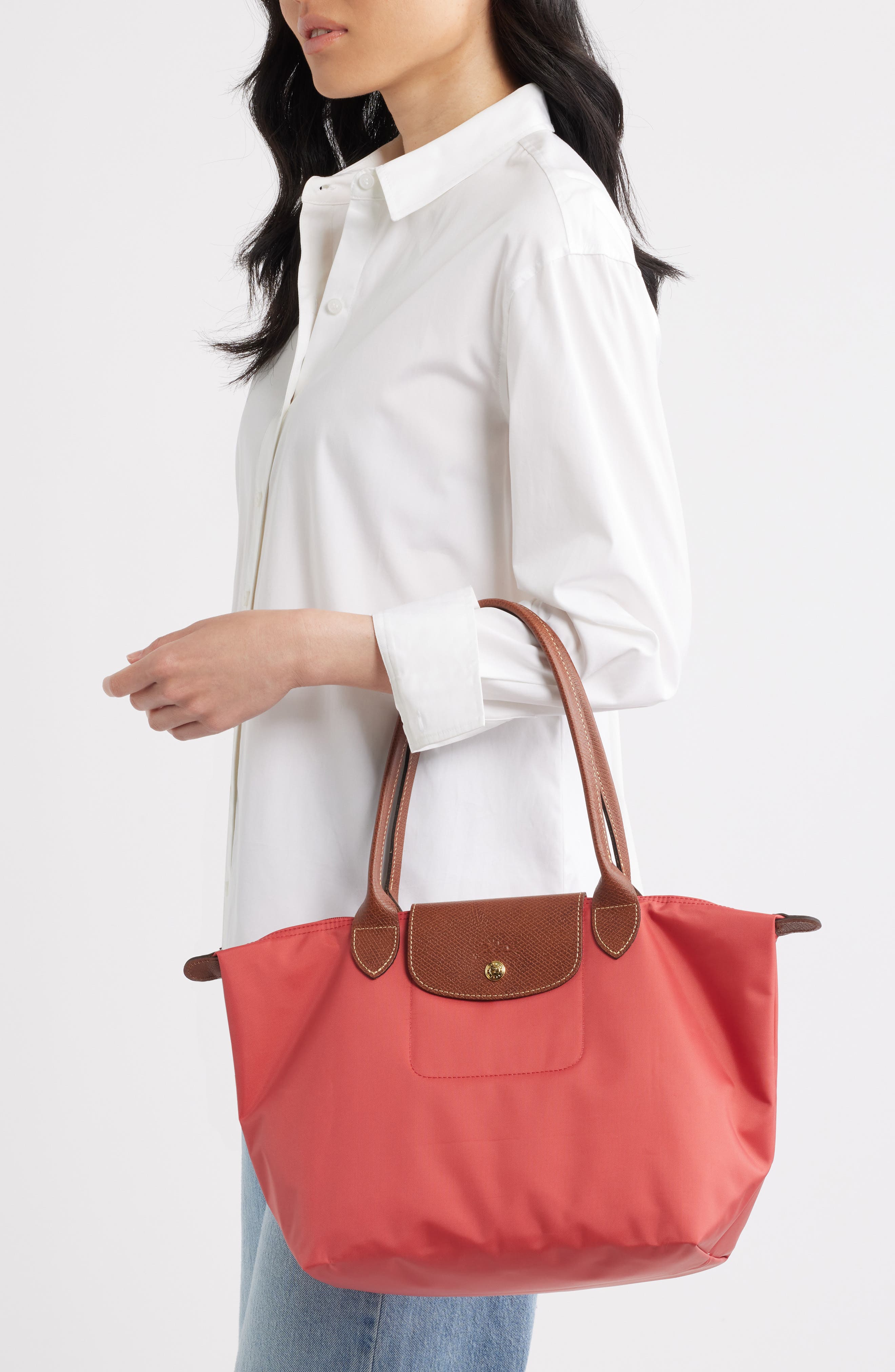 Medium Le Pliage Nylon Shoulder Tote, Alternate, color, STRAWBERRY