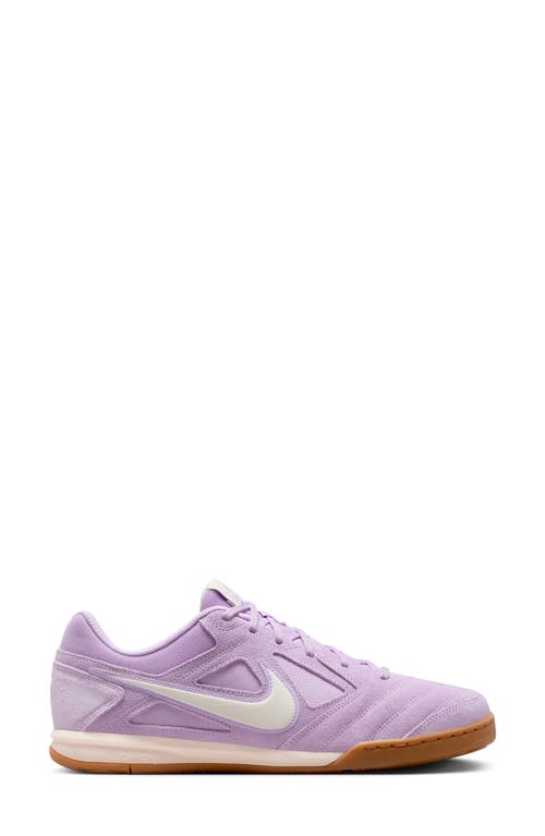Nike Gato Soccer Sneaker