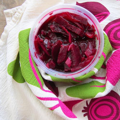 The Neighborgoods Beet Dish Towel + Sponge Cloth Gift Set In Multi