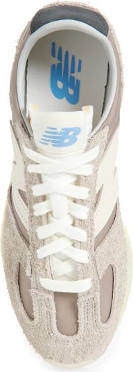 Gender Neutral 471 Sneaker