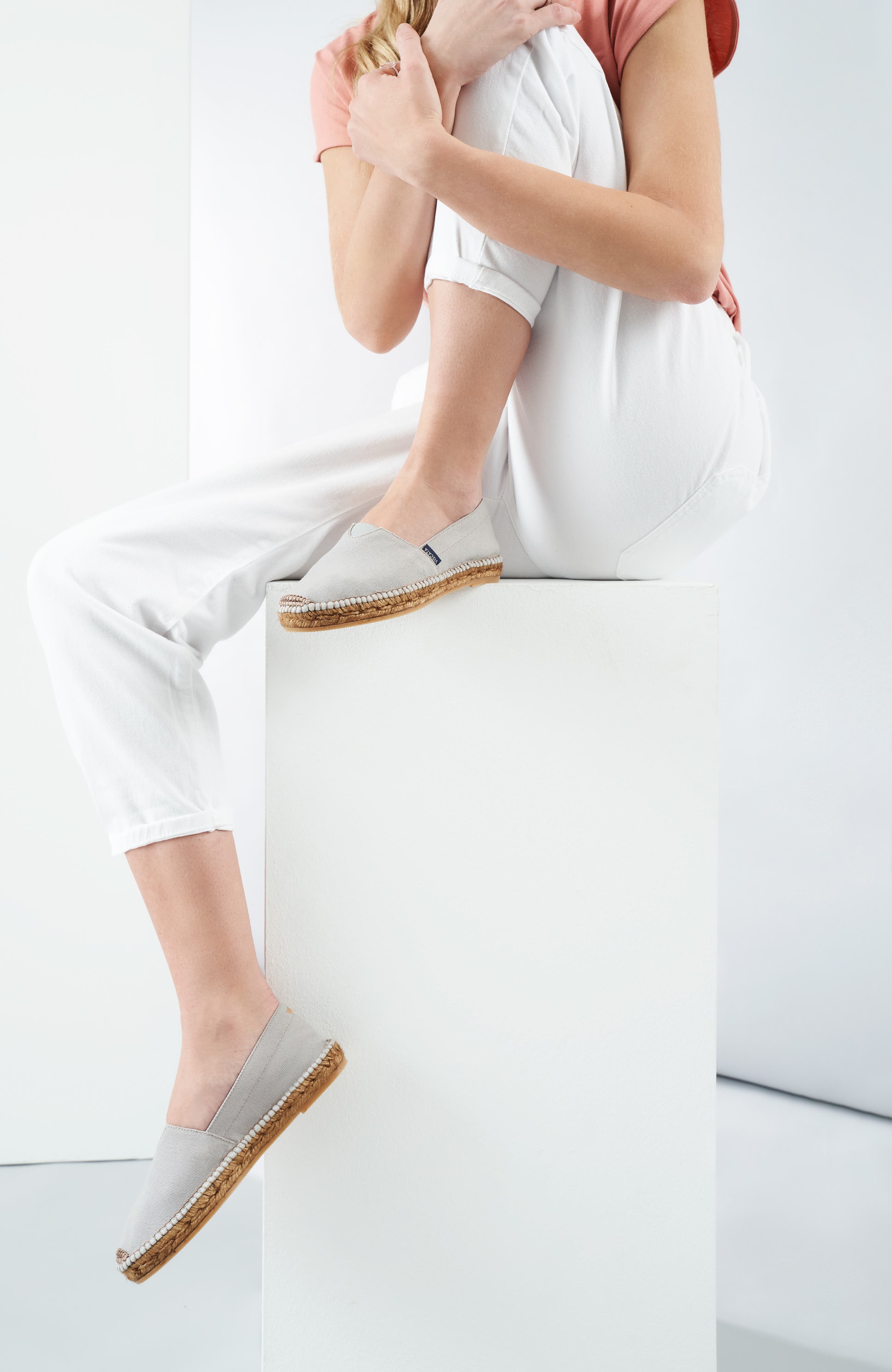 VISCATA Barceloneta Canvas Espadrille Flats, Alternate, color, Ash Grey