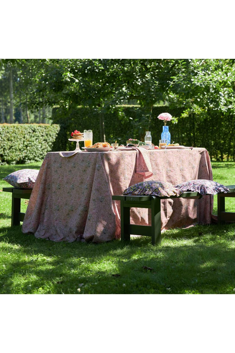 Tablecloth Mussels from Brussels, Alternate, color, Pink