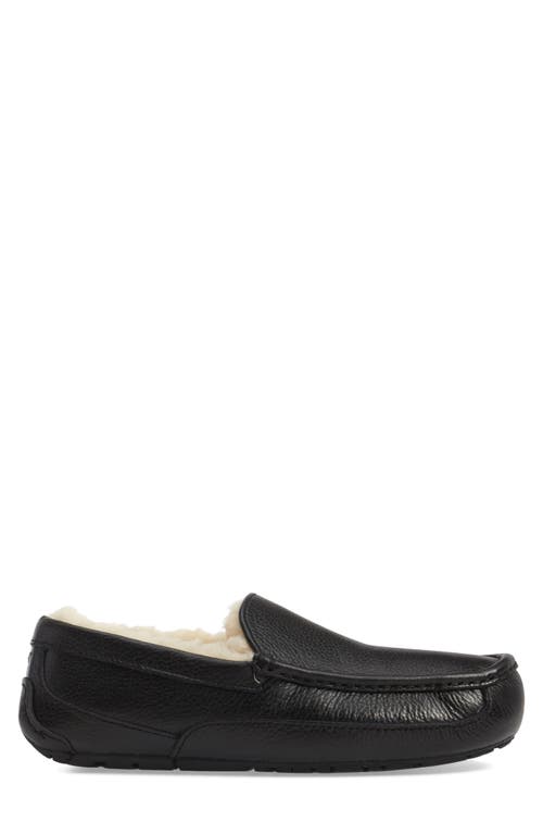 Ugg(r) Ascot Leather Slipper In Black