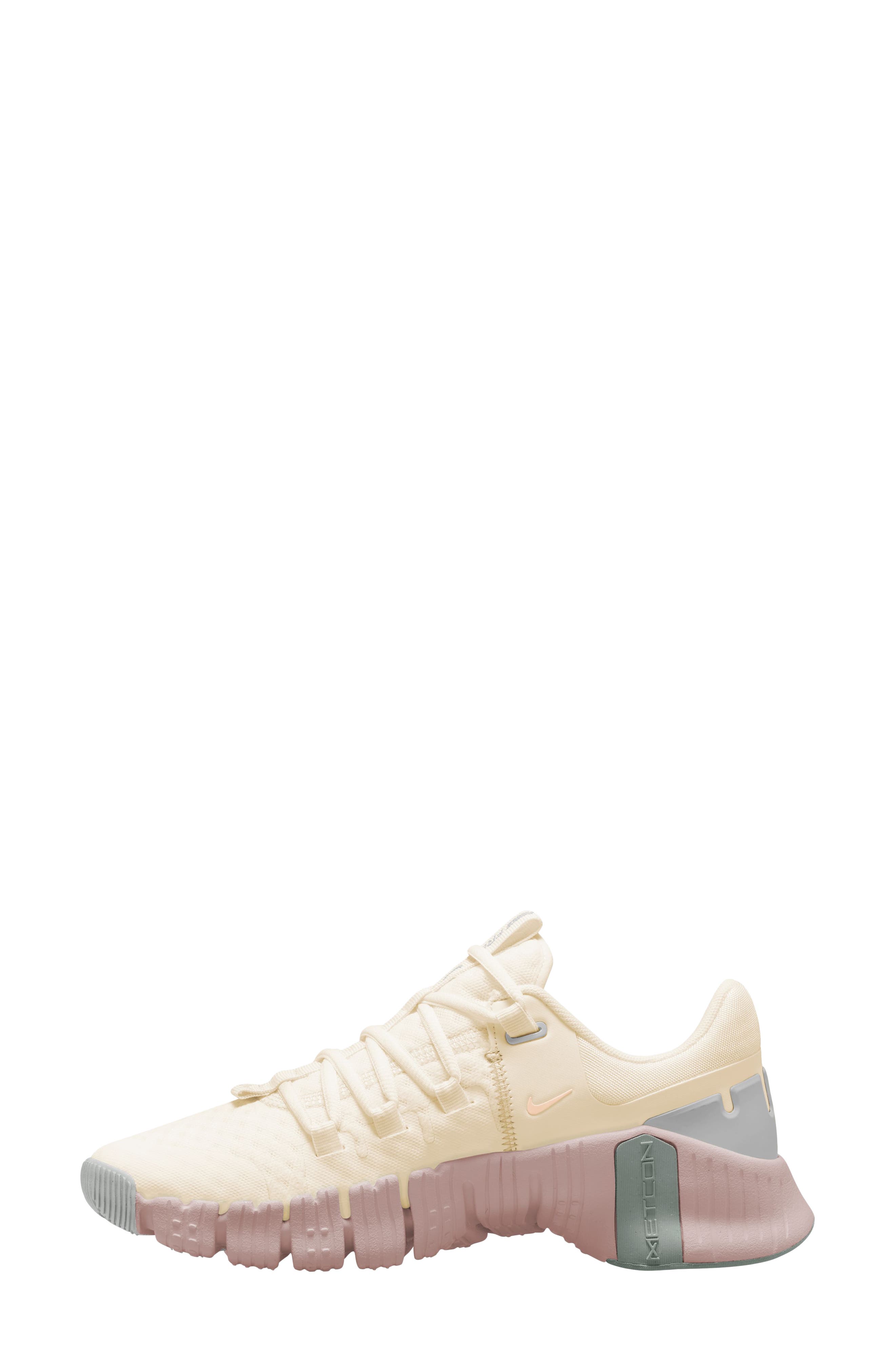 Free Metcon 5 Training Shoe, Alternate, color, PALE IVORY/ PEACH/ SILVER