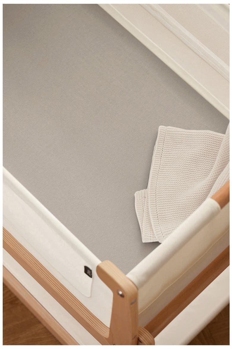 Pack of 2 Assorted Crib Sheets, Alternate, color, WHITE/ STAR