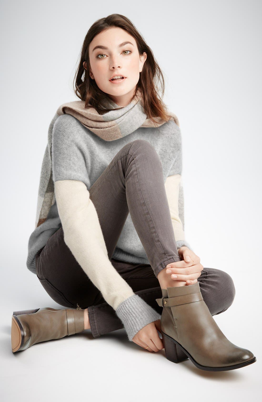 Halogen<sup>®</sup> 'Glenna' Leather Ankle Bootie, Alternate, color, 