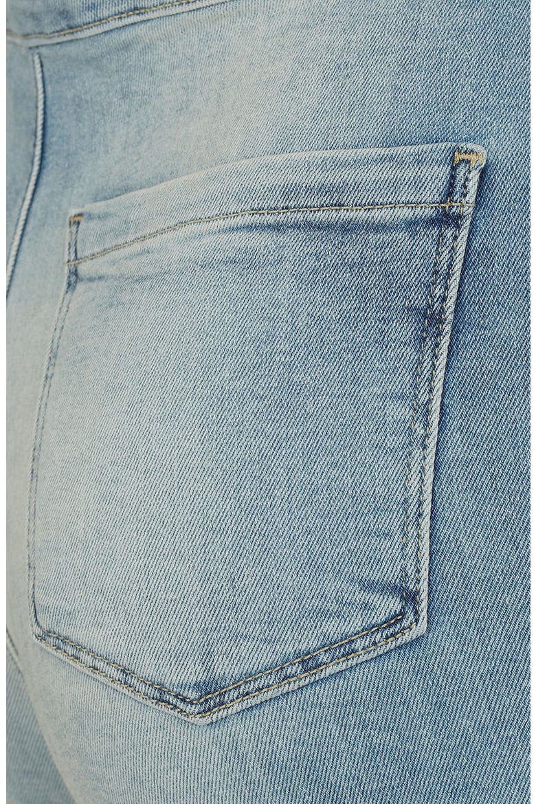 Moto 'Francis' Denim Hot Pants, Alternate, color, LIGHT DENIM