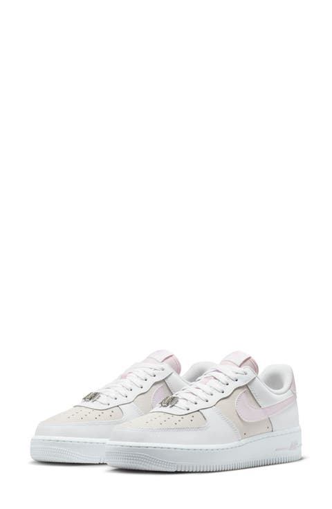Air Force 1 '07 SE Basketball Sneaker