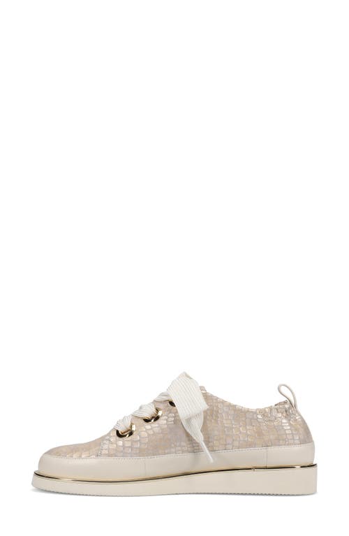 Vaneli Quenda Metallic Sneaker In Champagne