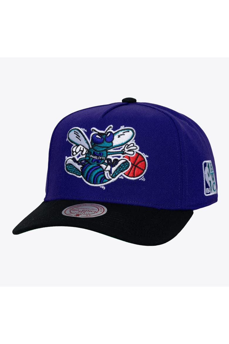 Men's Mitchell & Ness  Purple Charlotte Hornets Legendary Home Pro Pinch Snapback Hat, Main, color, Purple