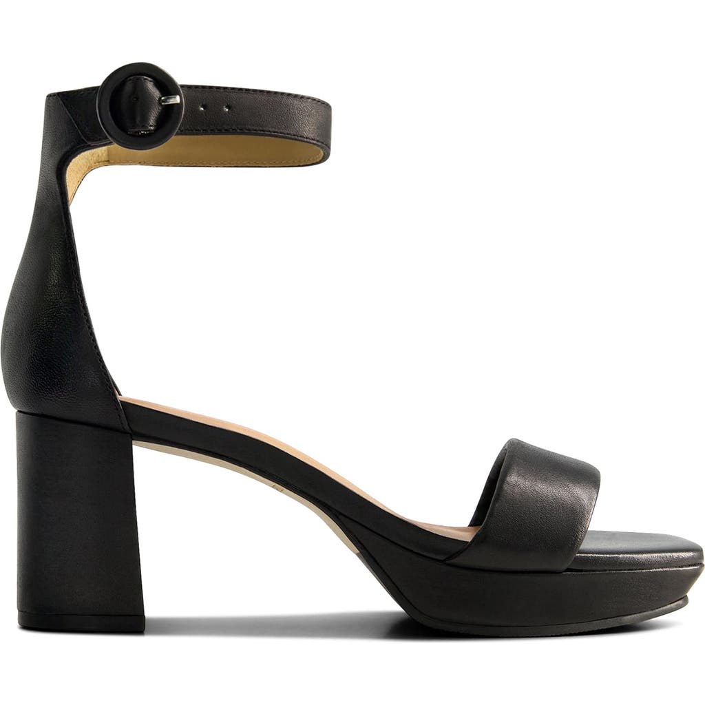 BERNARDO FOOTWEAR BERNARDO FOOTWEAR CARLA PLATFORM SANDAL