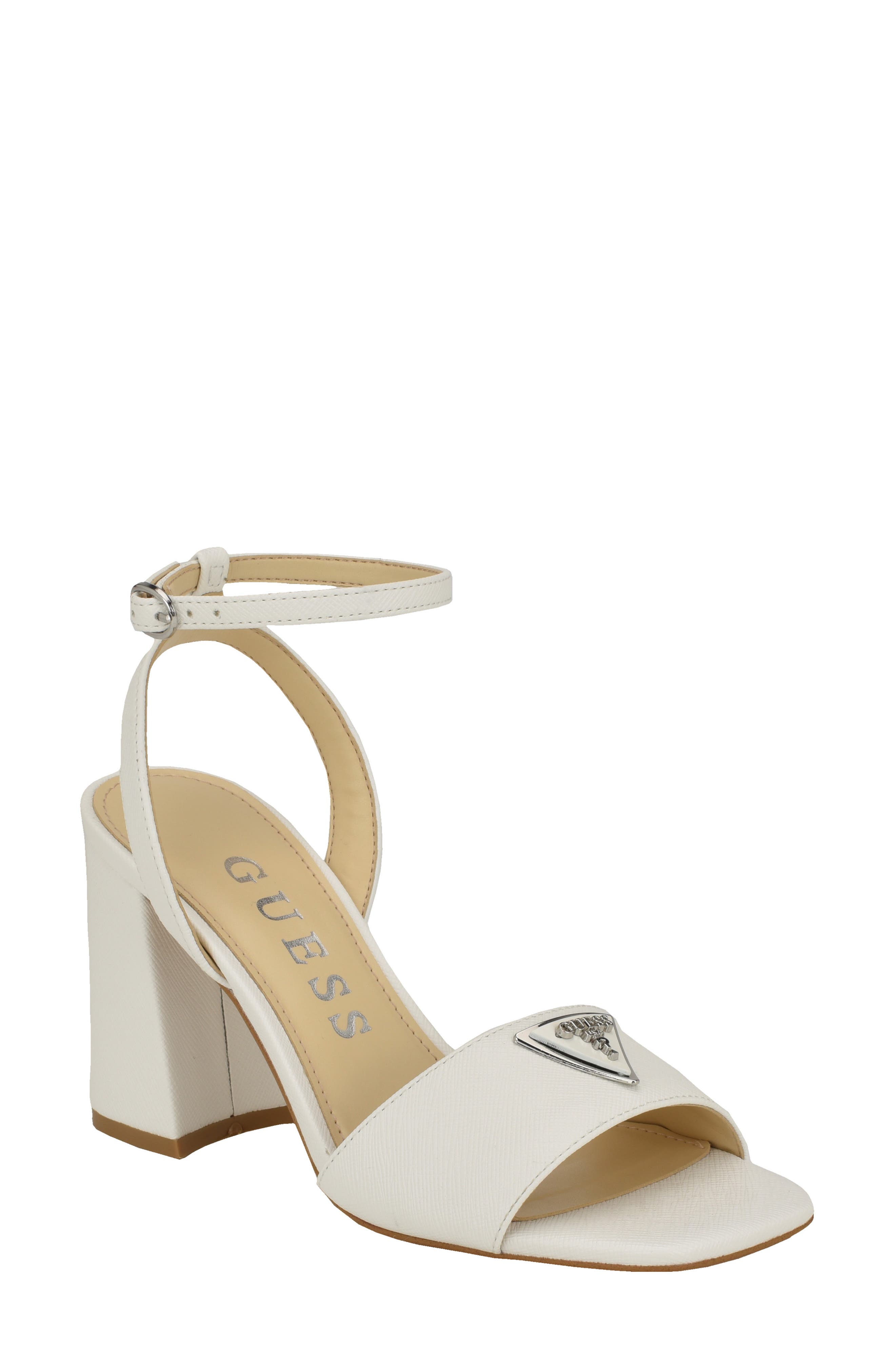 Guess Dames Sjaals - Snelle Levering - Achteraf Betalen - JHP Fashion Guess Dames Sjaals - Snelle Levering - Achteraf Betalen - JHP Fashion