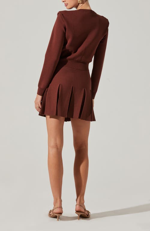Astr The Label Denisa Pleated Miniskirt In Burgundy