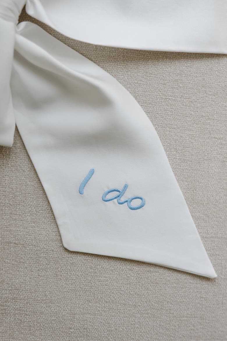 I Do Bow, Alternate, color, White