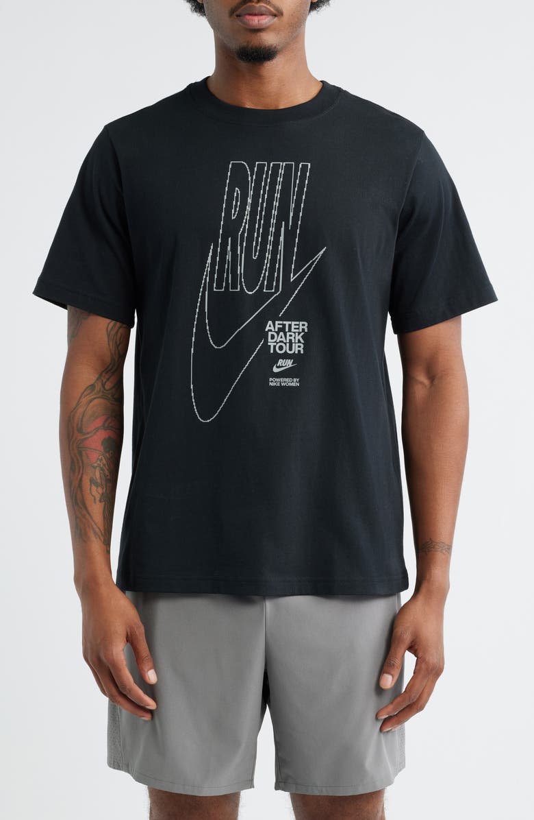 Nike Oversize Short Sleeve Cotton Graphic T-Shirt, Main, color, 