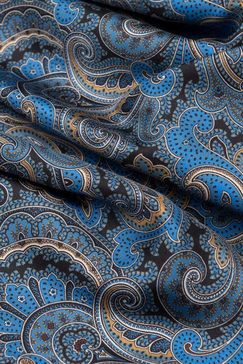 Elizabetta Sorrento In Black And Blue