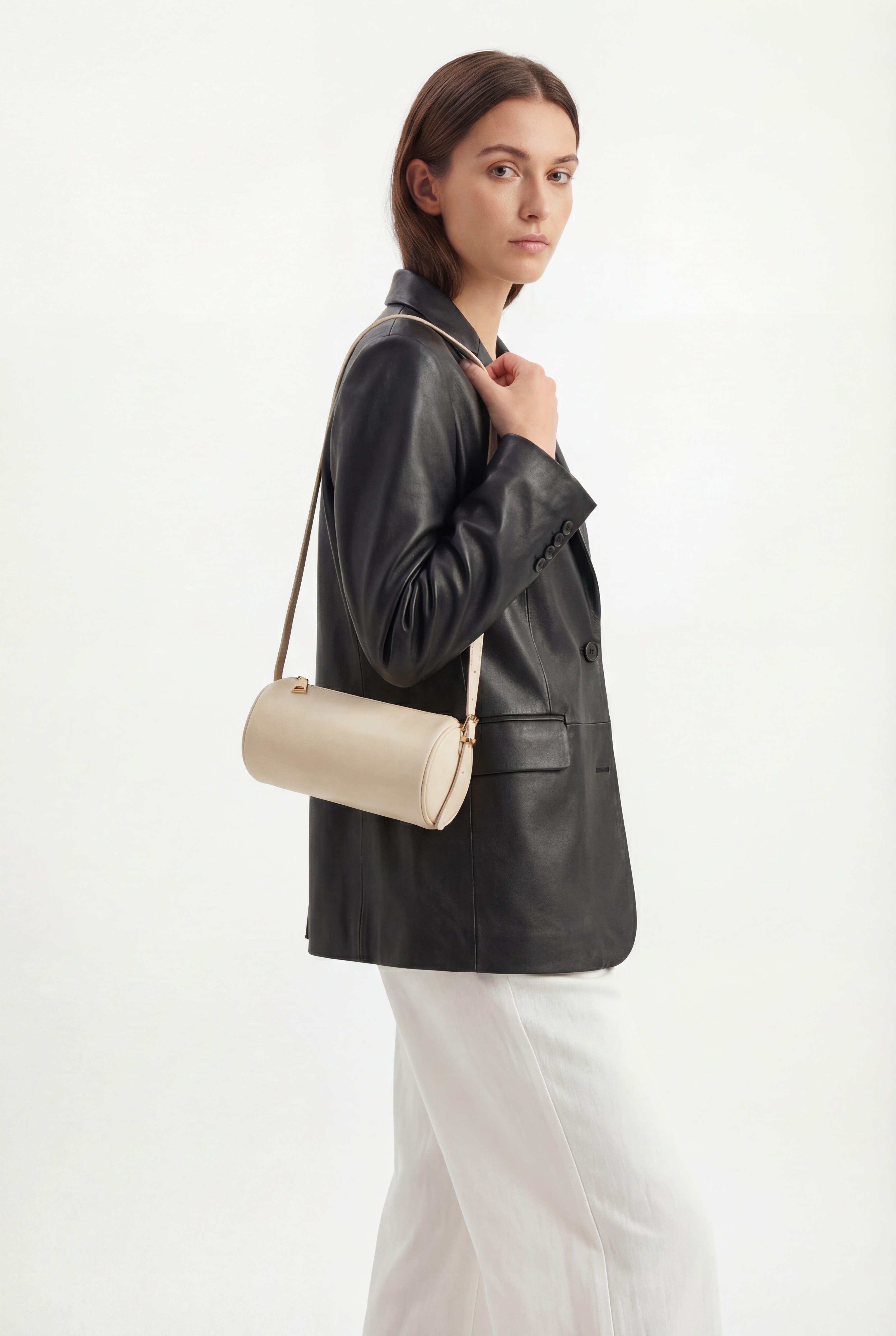 FURNIQ UK Harley Leather Handbag, Alternate, color, Beige