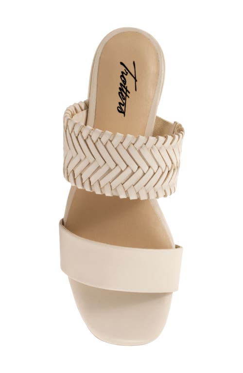 Trotters Nalane Slide Sandal In White