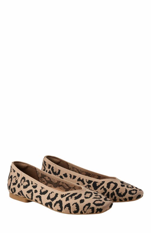 Vivaia Square-toe V-cut Flats