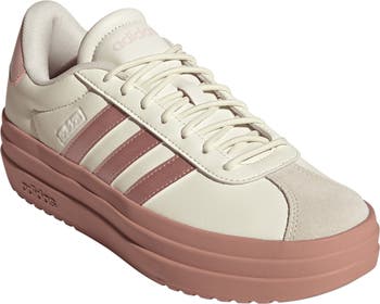 VL Court Bold Sneaker