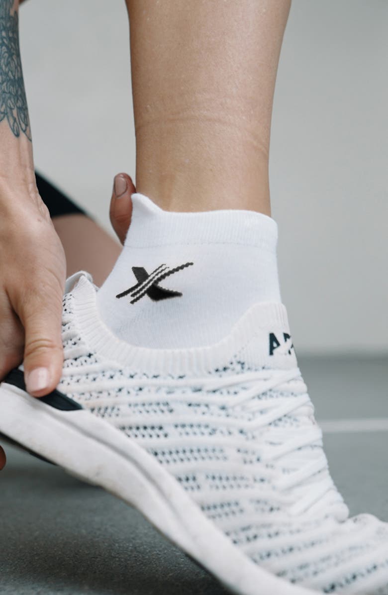 EXTREME FIT 3-Pack Low Cut Compression Socks, Alternate, color, White