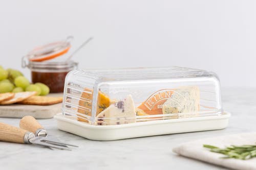 Kilner Fresh Cheese Storage Box With Ceramic Base In Transparent