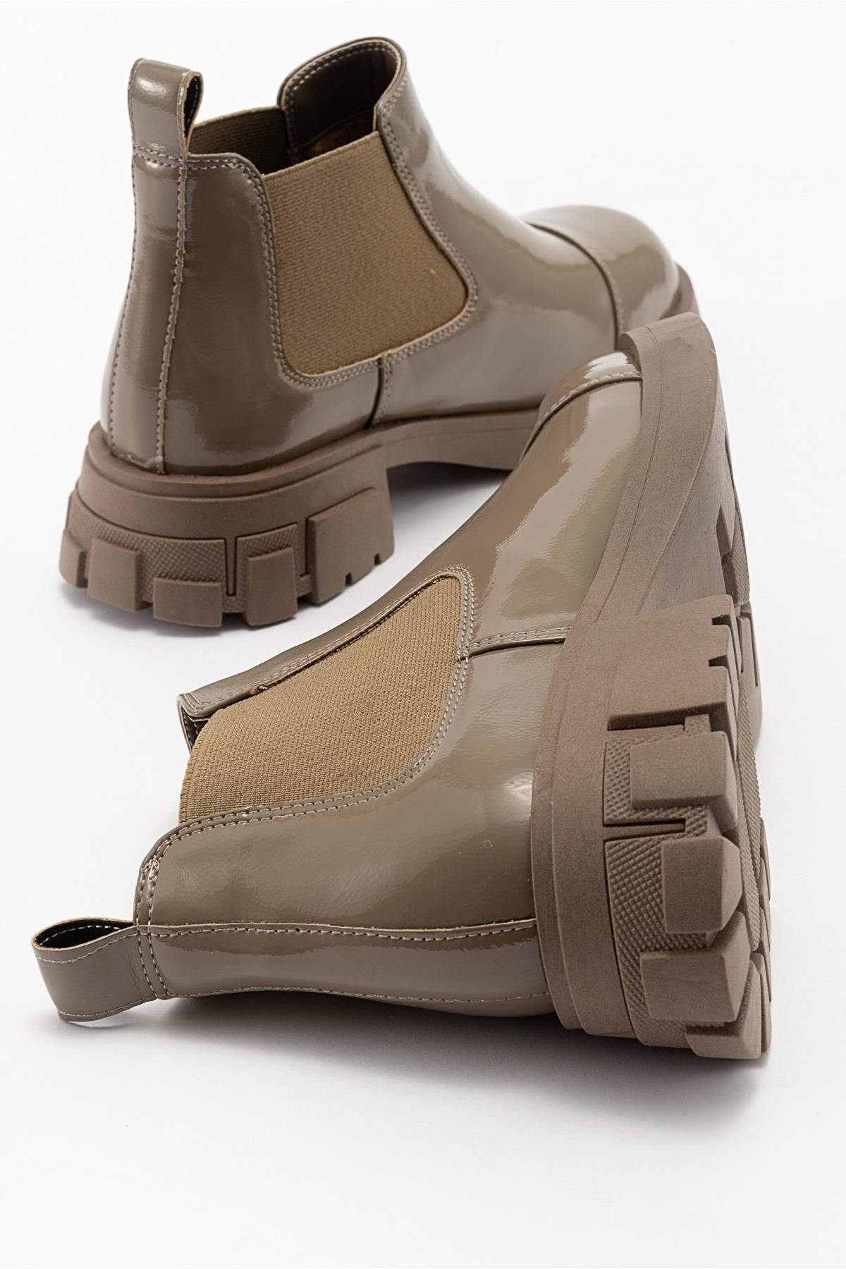Cafune Patent Platform Boot, Alternate, color, Dark Beige Patent Faux Leather